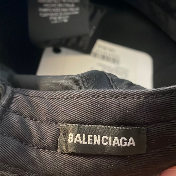 NWT BALENCIAGA HAT - Picture 3 of 4